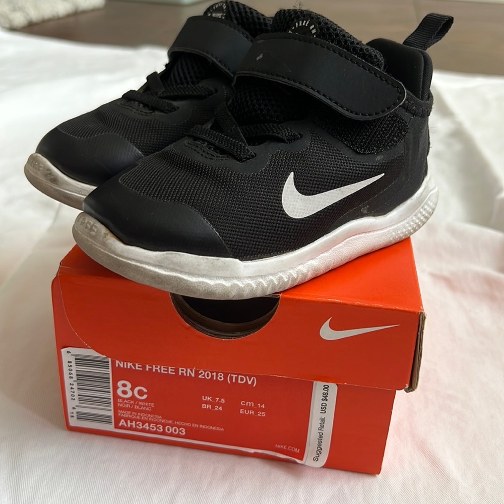 Nike Free Run 2018 toddler boy shoe, 8C, black/white